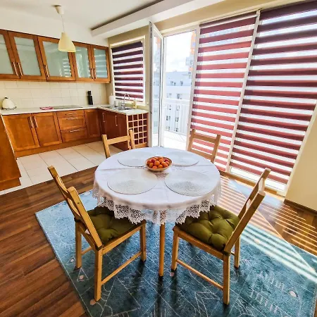 Marina Apartament 公寓